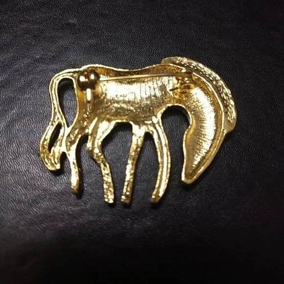 Gold tone zebra brooch - Picture 5 of 7